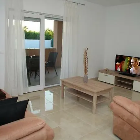 Holiday House With Pool For 8 People Vikendica Zadar