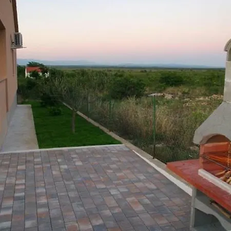 Holiday House With Pool For 8 People * Zadar
